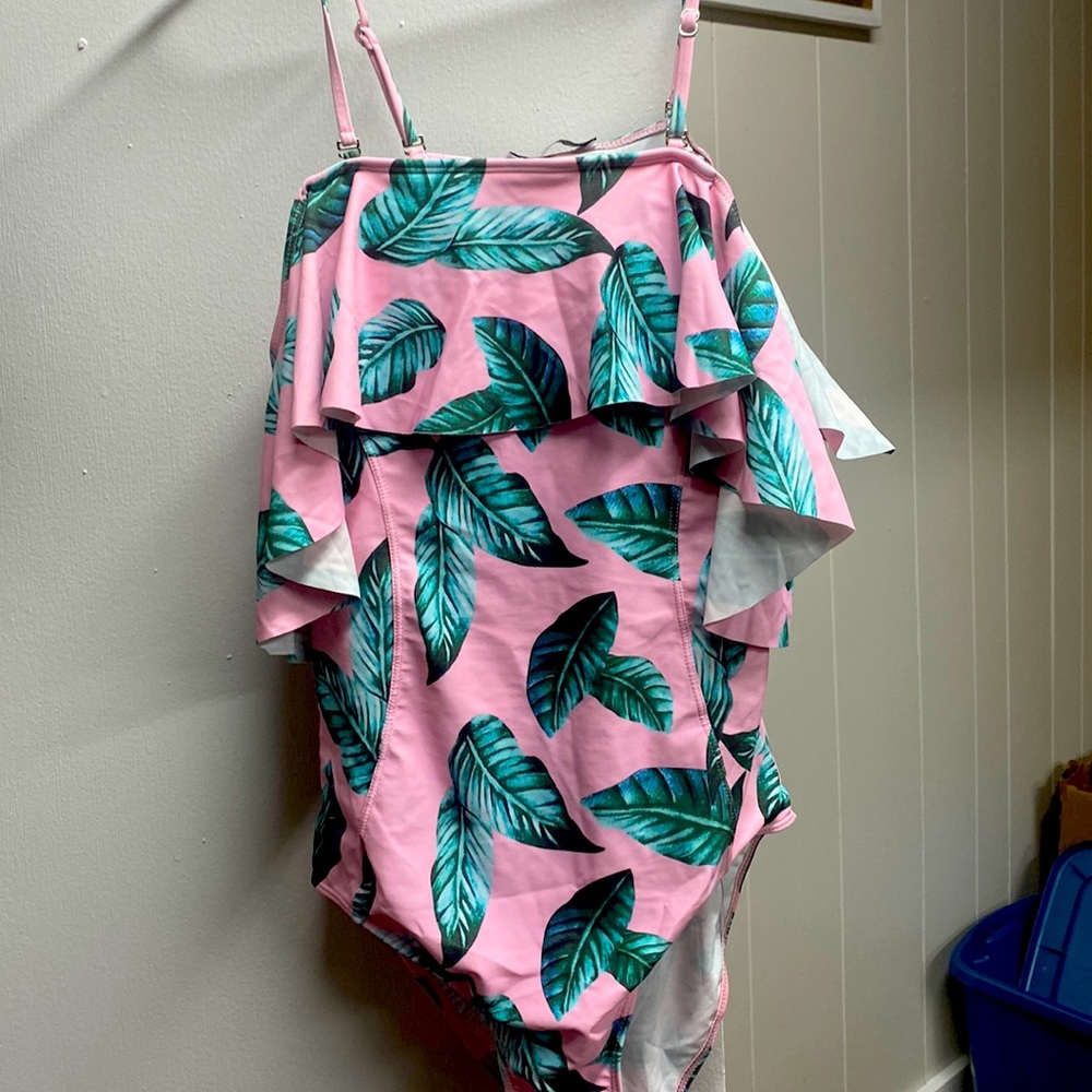 One piece swimsuit